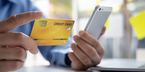 How do I know it is safe to use my credit card online?
